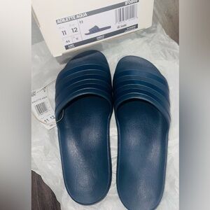 ADIDAS ADILETTE AQUA SIZE 11 MENS 12 WOMENS